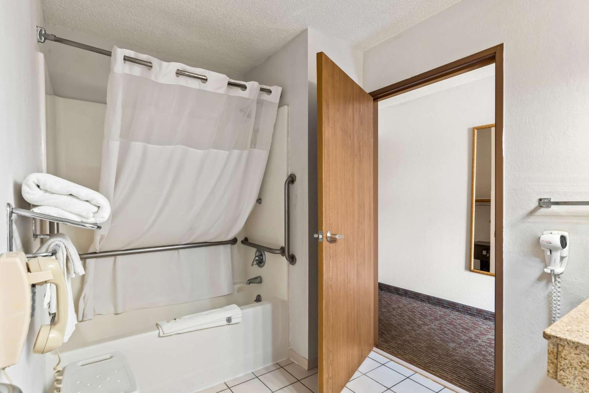 Quality Inn Sidney I-80 Esterno foto